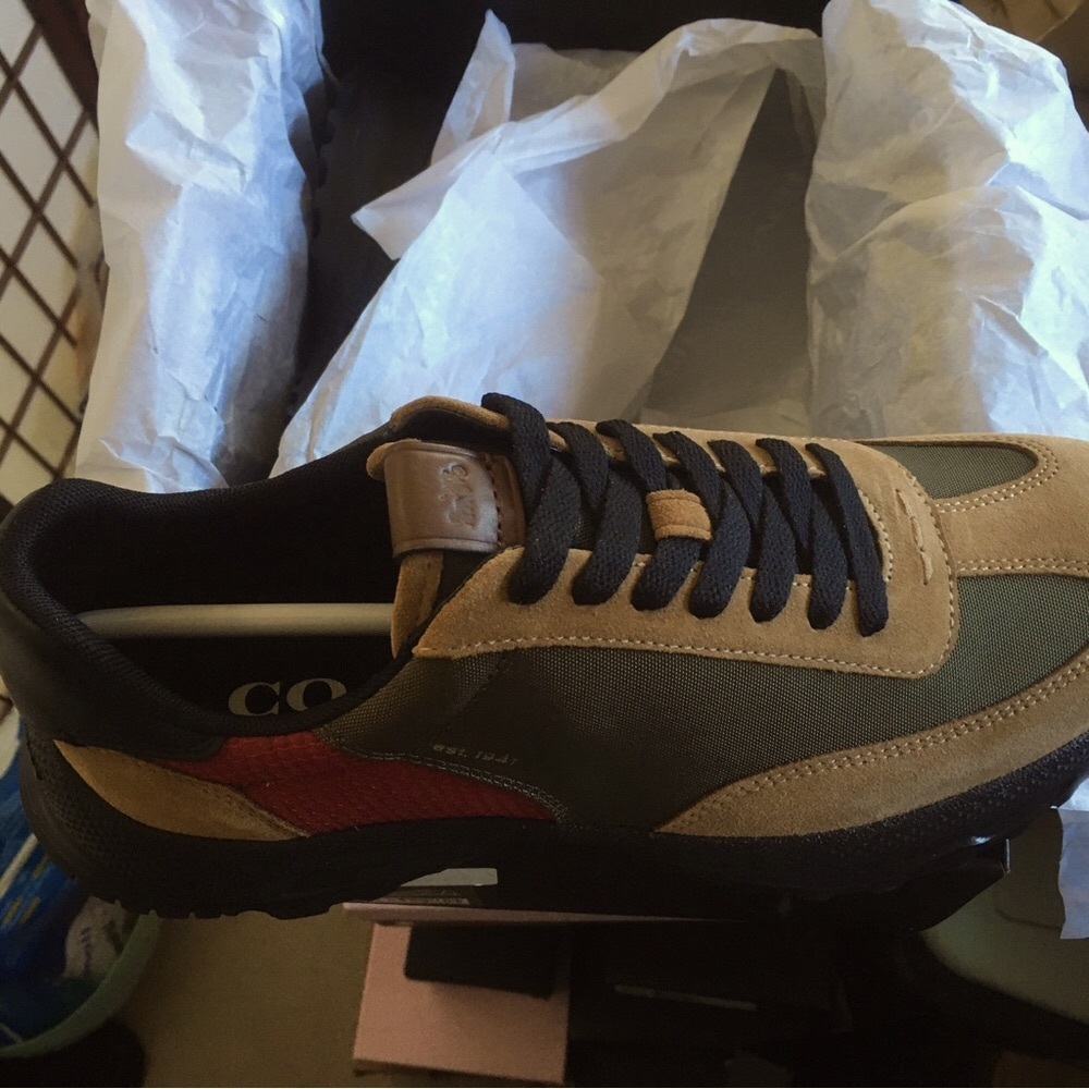 Men Runner Sneaker - Picture 6 of 7